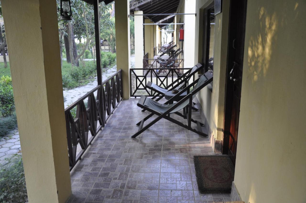 Rhino Lodge Bardia Pvt Ltd Bardiya Exterior foto